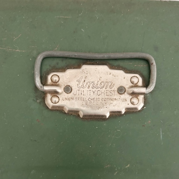 Vintage Green Union Steel Tool Box - Picture 5 of 5